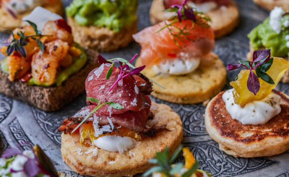 FROKOST 2026 März bis Mai – immer sonntags! Auch an Muttertag!